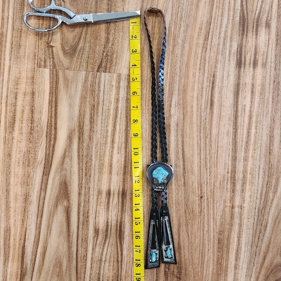 Vintage Sterling Silver & Turquoise Bolo Tie – Handcrafted Southwestern Style - Picture 9 of 9